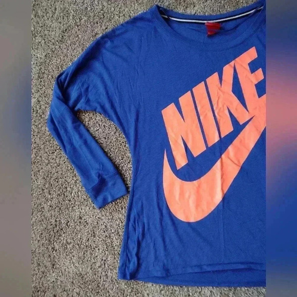 Nike Dolman Sleeve T-shirt Medium - Picture 3 of 6